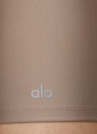 Alo Yoga 5” Airlift Energy Shorts Taupe