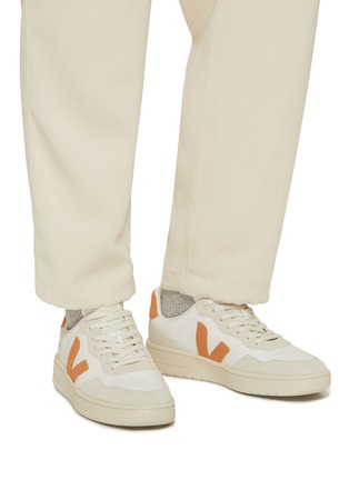 Figure View - Click To Enlarge - VEJA - V-90 Leather Lace Up Sneakers