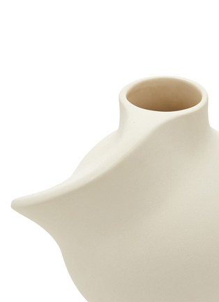 Detail View - Click To Enlarge - LOUISE ROE - Pirout Vase 01 — Raw White