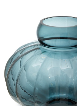 Detail View - Click To Enlarge - LOUISE ROE - Balloon Vase 03 — Blue