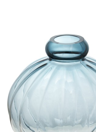 Detail View - Click To Enlarge - LOUISE ROE - Balloon Vase 01 — Blue