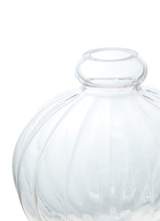 Detail View - Click To Enlarge - LOUISE ROE - Balloon Vase 01 — Clear