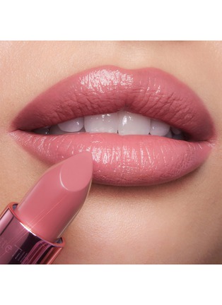 Detail View - Click To Enlarge - CHARLOTTE TILBURY - Charlotte's Hollywood Beauty Icon K.I.S.S.I.N.G Lipstick — Candy Chic