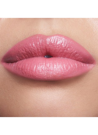 Detail View - Click To Enlarge - CHARLOTTE TILBURY - Charlotte's Hollywood Beauty Icon K.I.S.S.I.N.G Lipstick — Red Carpet Pink