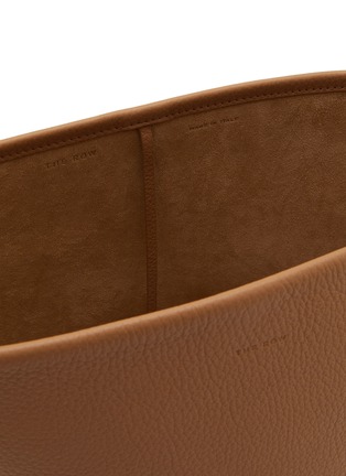 Detail View - Click To Enlarge - THE ROW - Medium N/S Park Leather Tote Bag
