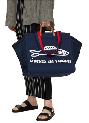 Figure View - Click To Enlarge - CLARE V. - Trucker Beach Tote