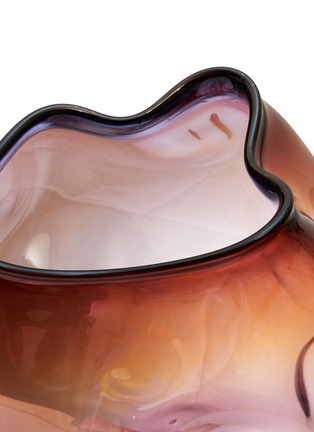 Detail View - Click To Enlarge - ALEXA LIXFELD - Love Triangle Glass Vase — Aubergine