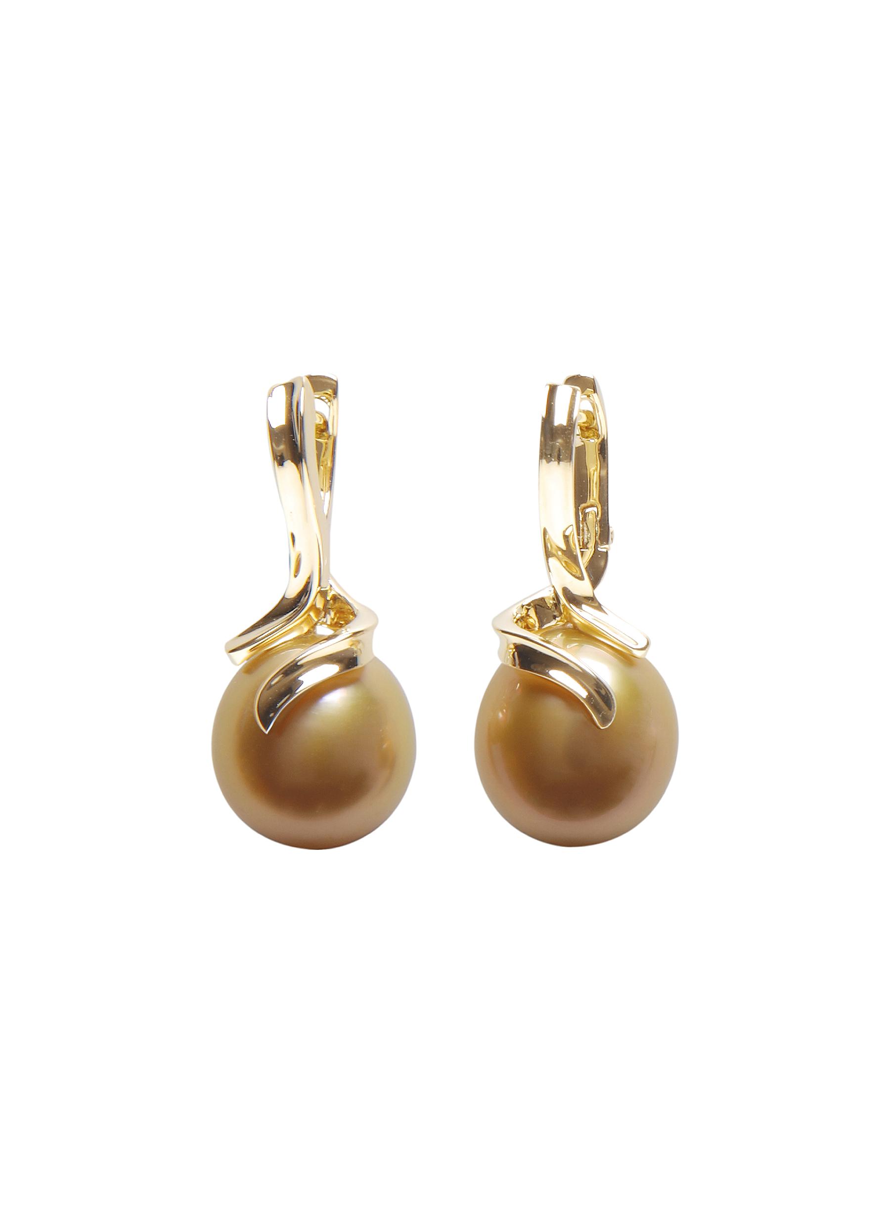 Calla Lily and Swarovski Pearl Earrings - Shop For Calla Lily and Swarovski Pearl  Earrings Online | HotMixCold