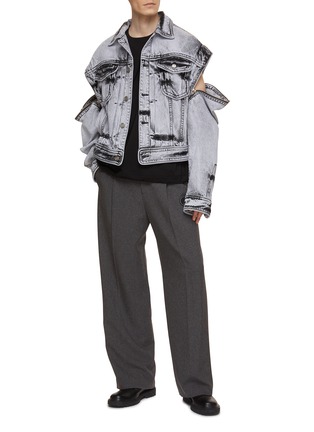 Figure View - Click To Enlarge - JUUN.J - Light Wash Trucker Jacket With Detachable Sleeves