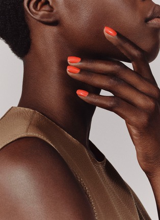 Detail View - Click To Enlarge - HERMÈS - Limited Edition Les Mains Hermès Nail Enamel — Orange Tonique