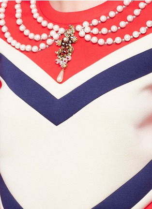 Detail View - Click To Enlarge - GUCCI - Necklace embellished puff shoulder double jersey sweatshirt