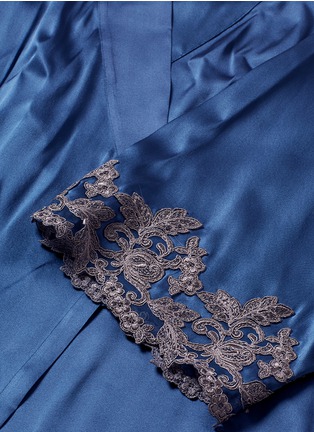 Detail View - Click To Enlarge - LA PERLA - 'Maison' floral embroidered silk blend robe