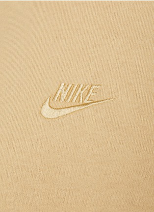  - NIKE - The Nike Sportwear Premium Essentials T-Shirt