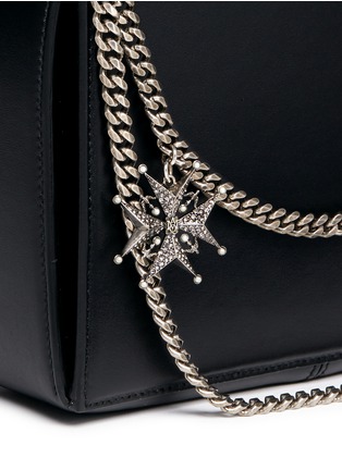 Detail View - Click To Enlarge - ALEXANDER MCQUEEN - Star charm chain leather box bag
