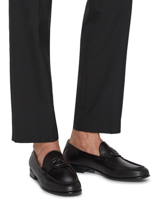 Figure View - Click To Enlarge - VALENTINO GARAVANI - VLogo Signature Leather Loafers