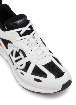 Detail View - Click To Enlarge - VALENTINO GARAVANI - VLogo Leather Easy Jog Sneakers