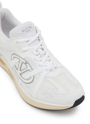 Detail View - Click To Enlarge - VALENTINO GARAVANI - VLogo Leather Easy Jog Sneakers