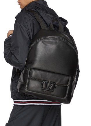 Figure View - Click To Enlarge - VALENTINO GARAVANI - Noir Leather Backpack