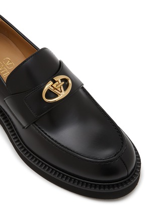 Detail View - Click To Enlarge - VALENTINO GARAVANI - VLogo Locker Calfskin Leather Loafers