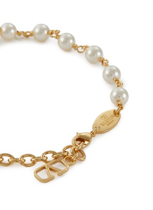 Detail View - Click To Enlarge - VALENTINO GARAVANI - VLogo Signature Pearl Brass Bracelet