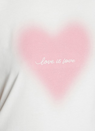  - MO&CO. - Heart Cotton T-shirt