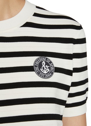  - MO&CO. - Logo Patch Striped Knitted Top