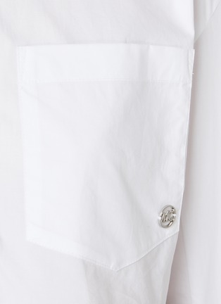  - MO&CO. - Raw Hem Cropped Cotton Shirt