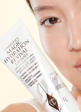 Detail View - Click To Enlarge - CHARLOTTE TILBURY - Charlotte's Magic Hydration Revival Cleanser 120ml