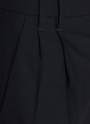  - BRUNELLO CUCINELLI - Pleated Cropped Pants