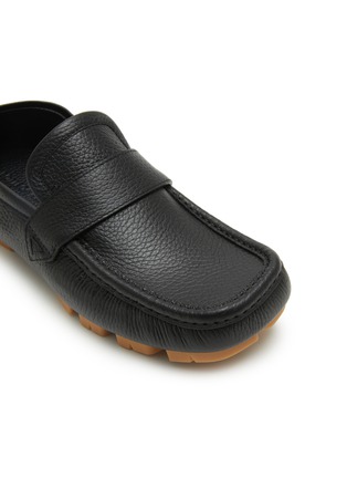 Detail View - Click To Enlarge - BOTTEGA VENETA - Shore Leather Driver Penny Loafers