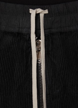  - RICK OWENS DRKSHDW - Cargobela Exposed Zip Corduroy Shorts