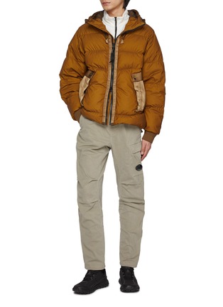 Figure View - Click To Enlarge - C.P. COMPANY - Contrast Pocket Hooded Puffer Jacket