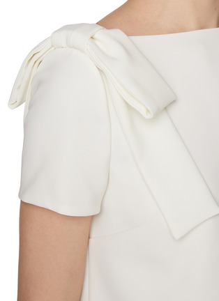  - CAROLINA HERRERA - Bow Detail Shift Dress