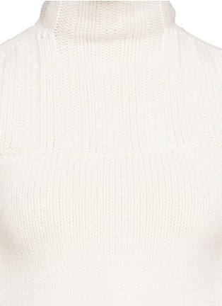 Detail View - Click To Enlarge - ALEXANDER MCQUEEN - Flare back chunky turtleneck sweater