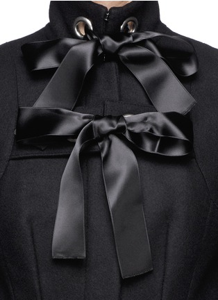 Detail View - Click To Enlarge - ALEXANDER MCQUEEN - Satin ribbon tie wool coat 