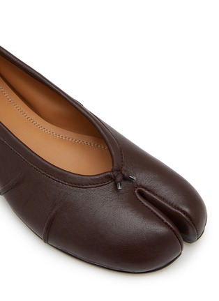 Detail View - Click To Enlarge - MAISON MARGIELA - Tabi New Leather Ballerina Flats