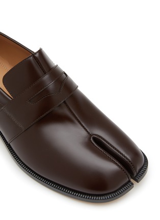 Detail View - Click To Enlarge - MAISON MARGIELA - Tabi Abrasivato Leather Loafers