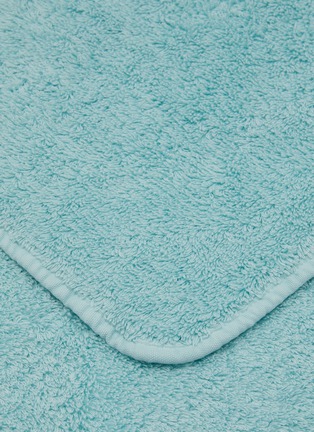 Detail View - Click To Enlarge - ABYSS & HABIDECOR - Super Pile Guest Towel — Ice