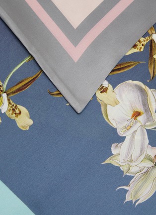 Detail View - Click To Enlarge - ST. PIECE - Winnie Floral Large Square Silk Scarf