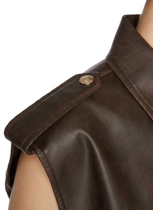  - MO&CO. - Sleeveless Gilet