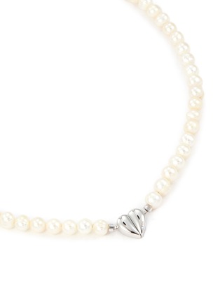 Detail View - Click To Enlarge - SSIL - Rhodium Plated Brass Volume Heart Pearl Collar Necklace