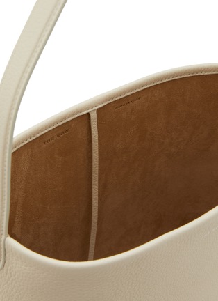 Detail View - Click To Enlarge - THE ROW - Medium Park Leather N/S Tote Bag