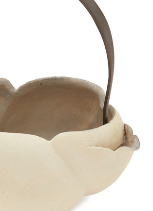 Detail View - Click To Enlarge - TOKI NASHIKI - Brass Handle Chinese Teapot