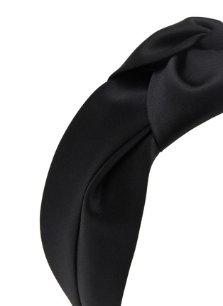 Detail View - Click To Enlarge - JENNIFER OUELLETTE - Satin Center Turban Headband
