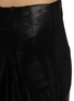  - PRUNE GOLDSCHMIDT - Raso Pleated Flared Leg Pants