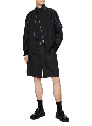 Figure View - Click To Enlarge - SACAI - Contrast Stitching Belted Denim Shorts