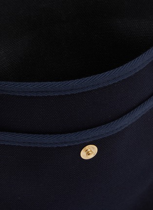 Detail View - Click To Enlarge - L/UNIFORM - The Neck Pouch N°157