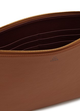 Detail View - Click To Enlarge - L/UNIFORM - The Canvas Leather Pouch N°29