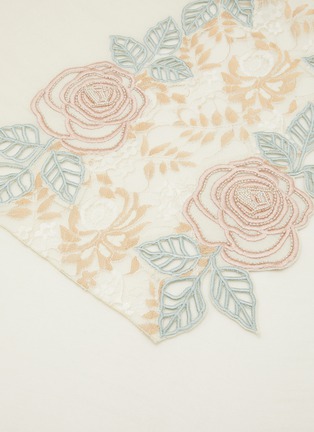 Detail View - Click To Enlarge - JANAVI - Rose With Leaves Merino Wool Scarf