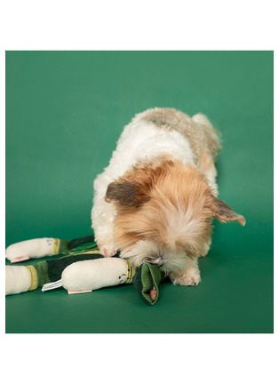 Front View - Click To Enlarge - THE FURRYFOLKS - Green Onion Nosework Toy